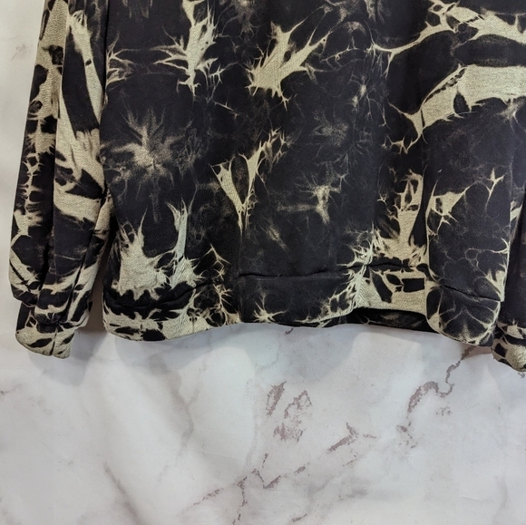 POL Sweatshirt Size Small Beach Bum Tye Dye Bleach Marble Graphic Black Women - Picture 8 of 13